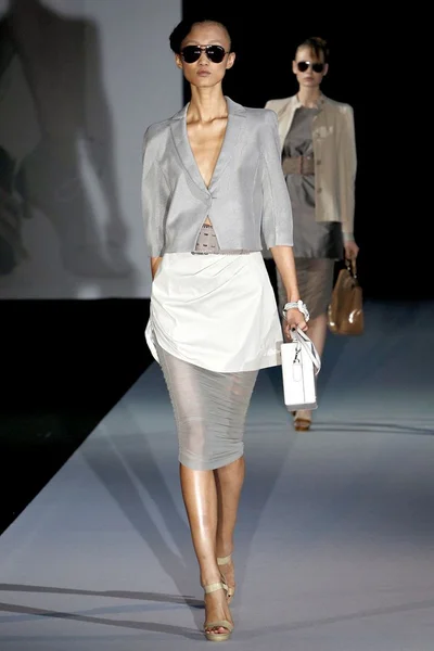 Look 30